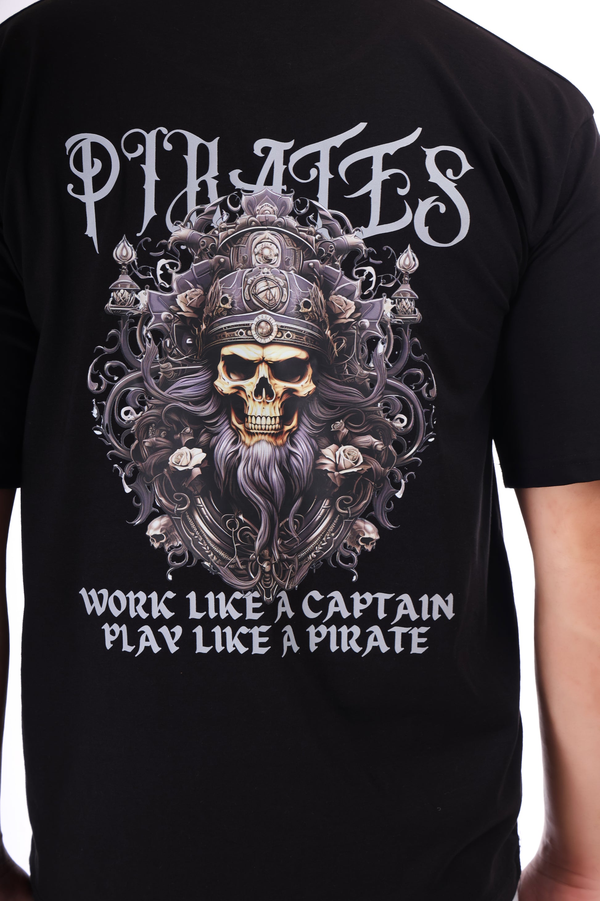 Men's Pirates Printed Oversized Round Neck T-shirt