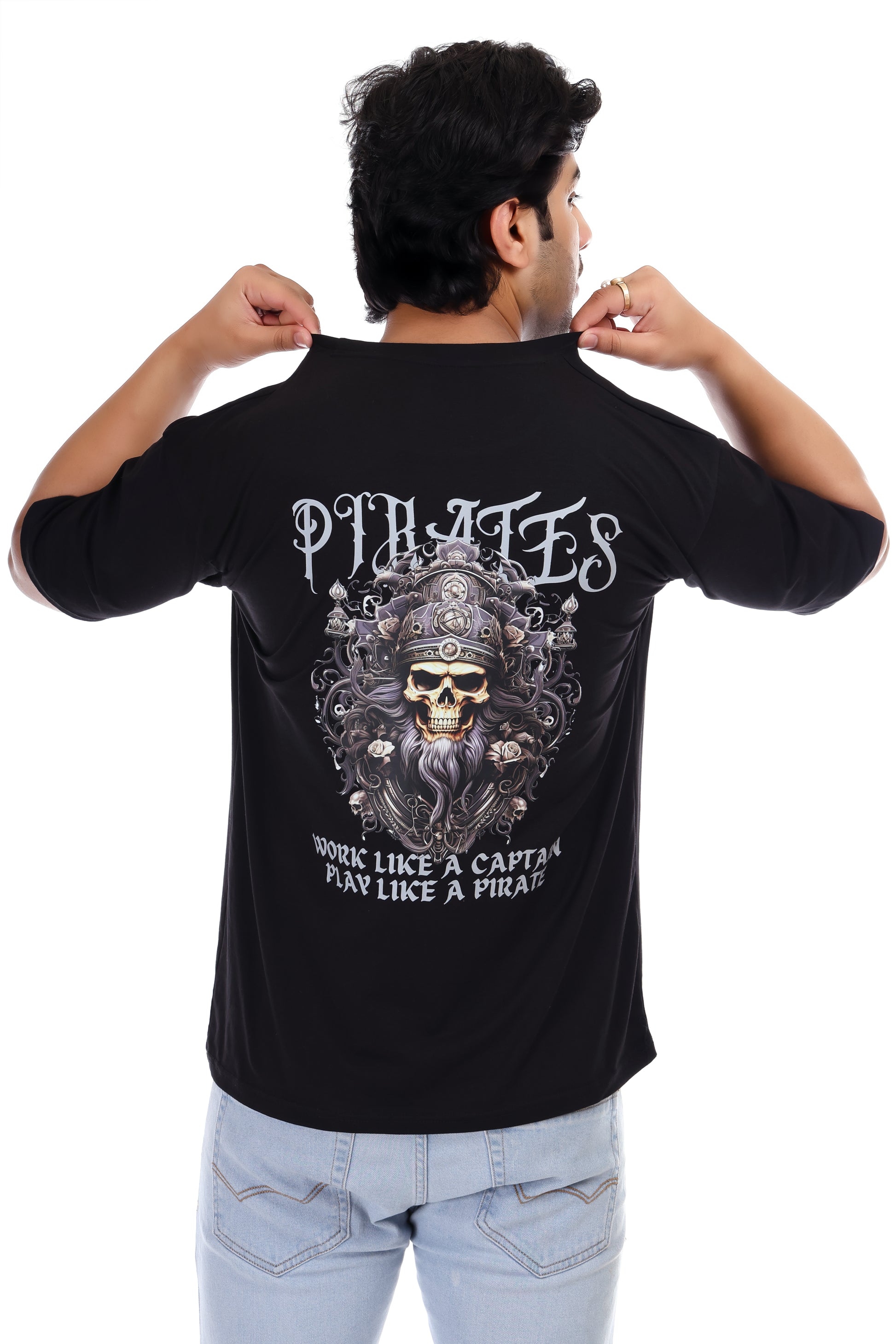 Men's Pirates Printed Oversized Round Neck T-shirt