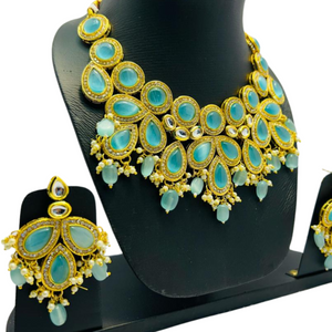 Drop Shaped Kundan & Pearls Necklace Set with Earring