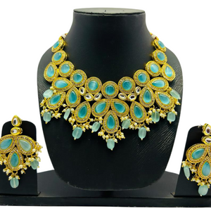 Drop Shaped Kundan & Pearls Necklace Set with Earring