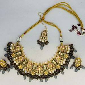 Kundan Gold Tone Stone Necklace With Earring & Mangtika Set