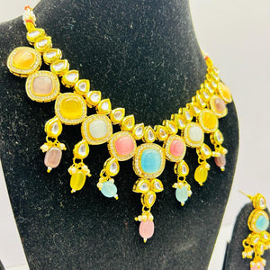 Kundan Gold Tone Stone Necklace with Earring Set