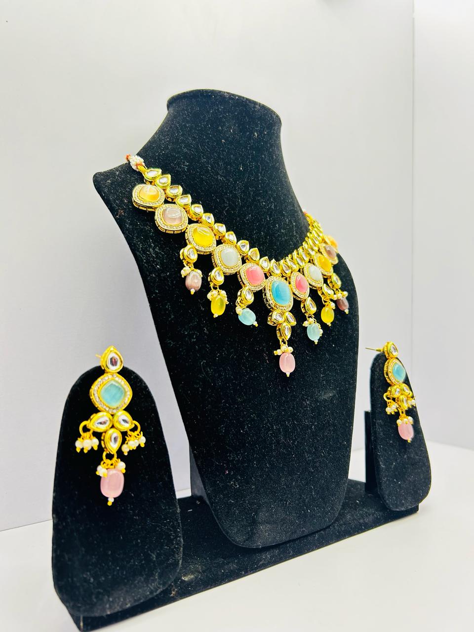 Kundan Gold Tone Stone Necklace with Earring Set