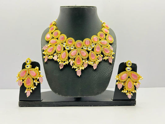 Drop Shaped Kundan & Pearls Necklace Set with Earring