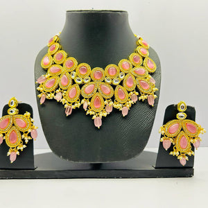 Drop Shaped Kundan & Pearls Necklace Set with Earring