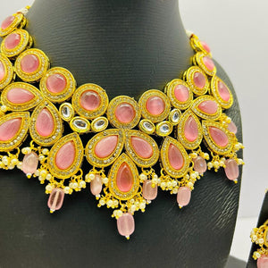 Drop Shaped Kundan & Pearls Necklace Set with Earring