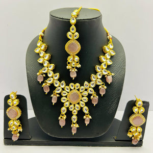 Kundan Gold Tone Stone Necklace with Earring & Mangtika