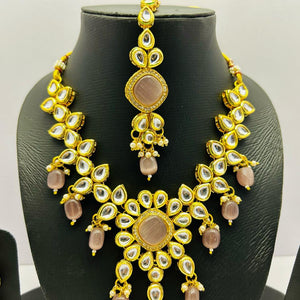 Kundan Gold Tone Stone Necklace with Earring & Mangtika